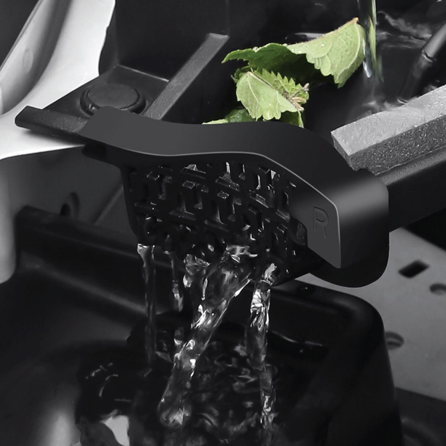 Model Y 前備箱機蓋導水槽過濾防塞網 4件